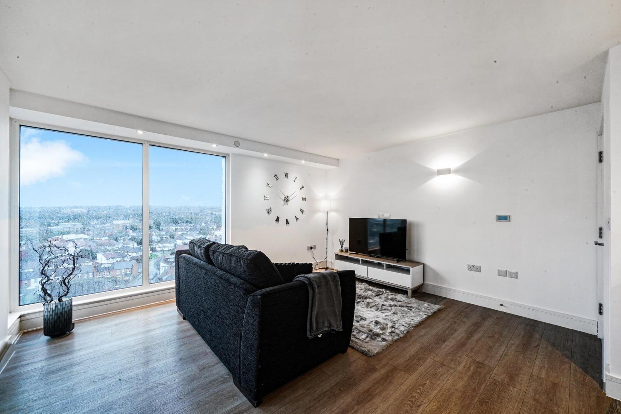 Luxury Apartment With Stunning Views On 10Th Floor Edgware Bagian luar foto